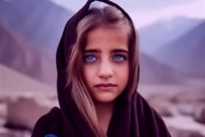 Zoey, 33, a blonde amber-eyed middle eastern companion based in Amatlan de Quetzalcoatl. Offering Girlfriend Experience, Roleplay, Prostate Massage, Travel C...