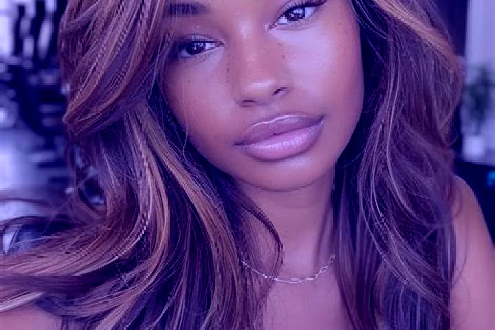 Zoey, 33, a dark blonde brown-eyed mixed companion based in Poiana Codrului. Offering Deep French Kissing, Party Girl, Roleplay. Available for incall and out...