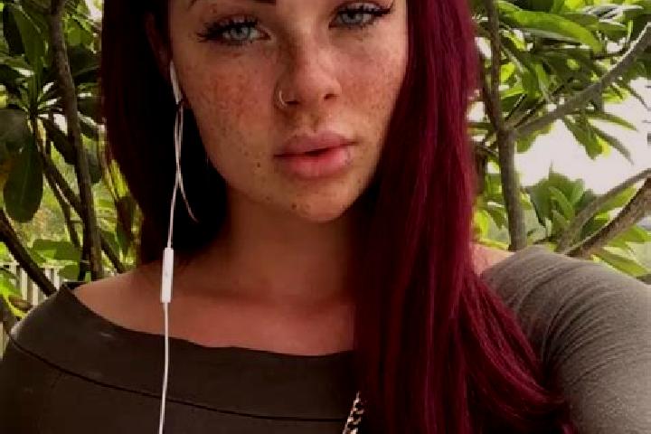Zoey, 33, a red hazel-eyed european companion based in Sao Jose do Cerrito. Offering 69, Massage, Duos. Available for incall and outcall, day and evening dates.