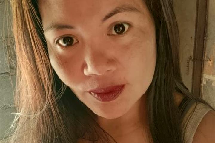 Zoey, 33 — Escort in Marzan, France