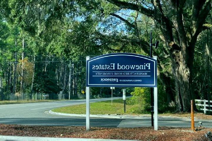 Zoey, 33 — Escort in Pinewood Estates, United States