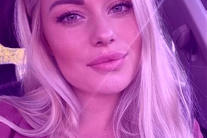 Zoey, 34, a blonde hazel-eyed caucasian companion based in Husow. Offering Deep French Kissing, OWO. Available for incall and outcall, day and evening dates.