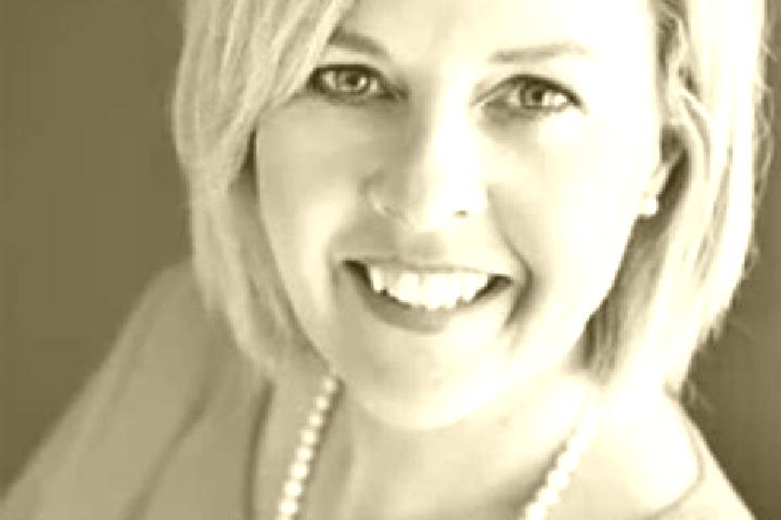Zoey, 34 — Escort in Franklin, Australia