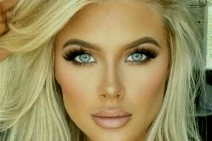 Zoey, 35, a platinum blonde green-eyed latina companion based in Koregaon. Offering A-Level, CIM, Couples. Available for incall and outcall, overnight bookin...