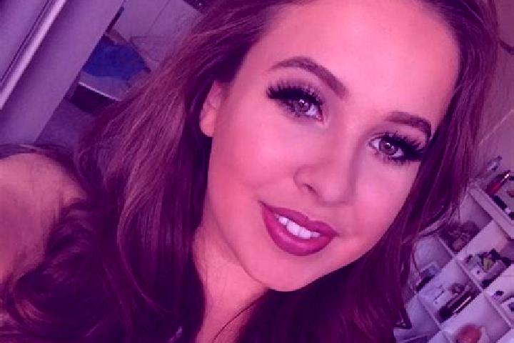 Zoey, 36, a brunette amber-eyed european companion based in Tri-City. Offering Massage, CIM, Deep French Kissing, Fetish, Erotic Massage. Available for incal...