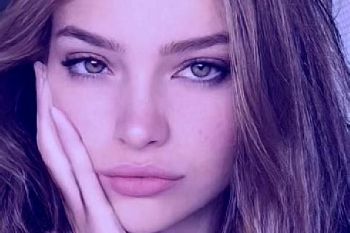 Zoey, 36, a dark blonde hazel-eyed caucasian companion based in San Andres del Pedregal. Offering Party Girl, Roleplay, Dinner Date, Duos. Available for inca...