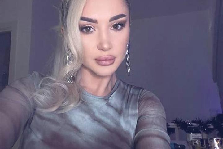 Zoey, 37, a blonde brown-eyed asian companion based in Gur yevsk. Offering Massage, GFE, Travel Companion. Available for incall and outcall, day and evening ...