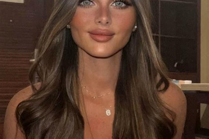 Zoey, 37, a brunette dark-eyed latina companion based in Duanfen. Offering Tantra, 69, Dinner Date. Available for incall and outcall, day and evening dates.