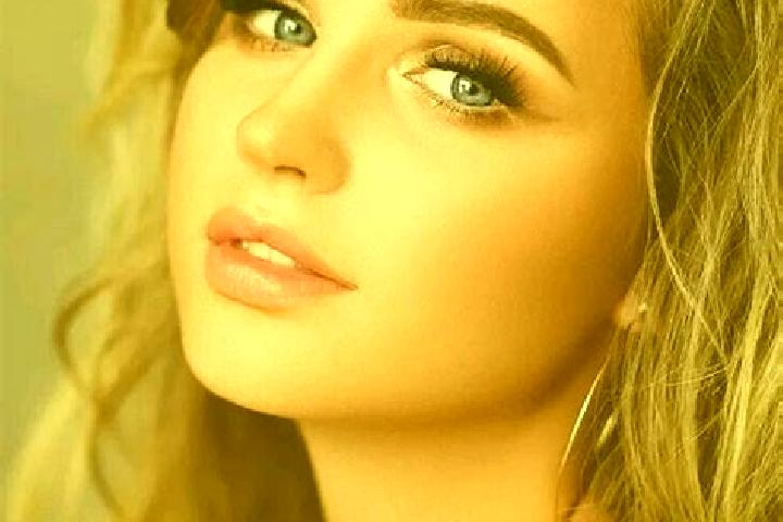 Zoey, 37, a dark blonde blue-eyed slavic companion based in Platina. Offering Couples, Massage, Dinner Date. Available for incall and outcall, overnight book...