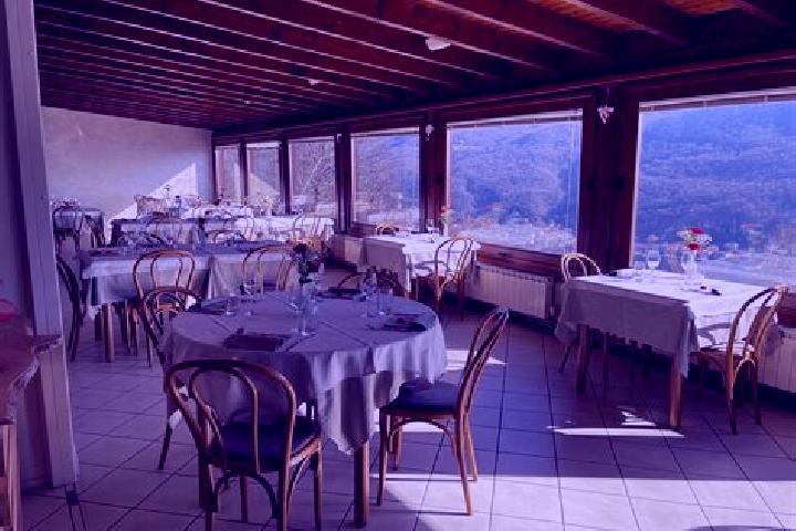 Zoey, 37 — Escort in Cuasso al Monte, Italy