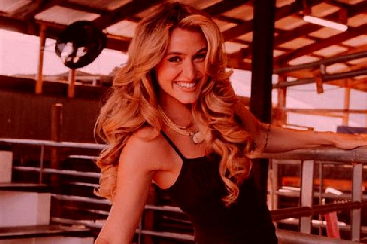 Zoey, 37 — Escort in Steele, United States