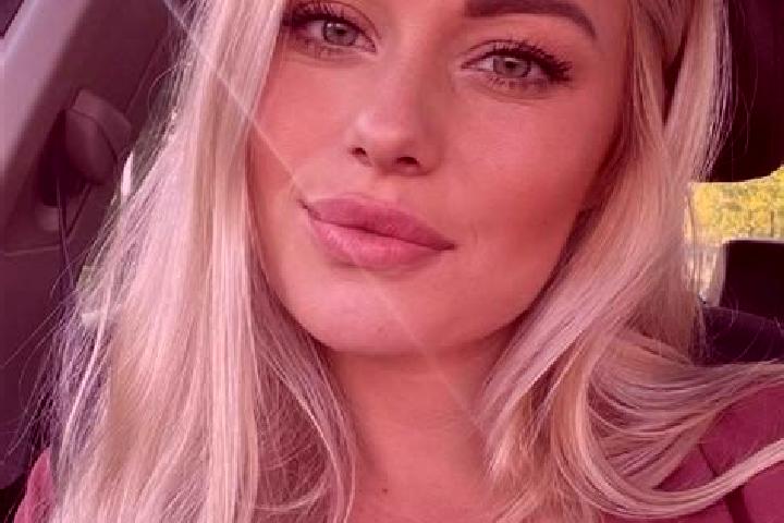 Zoey, 38, a blonde hazel-eyed caucasian companion based in Raofeng. Offering Dinner Date, Striptease, Tantra, Couples. Available for incall and outcall, day ...