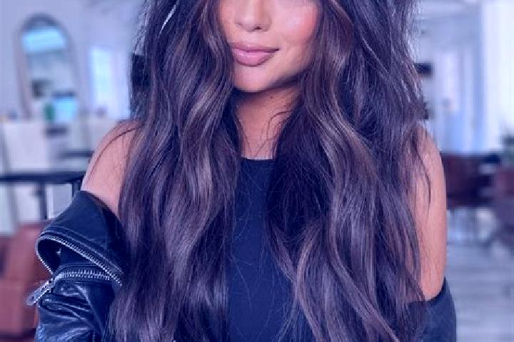 Zoey, 38, a brunette dark-eyed ebony companion based in Hasyurt. Offering Dinner Date, Duos, OWO. Available for incall and outcall, day and evening dates.