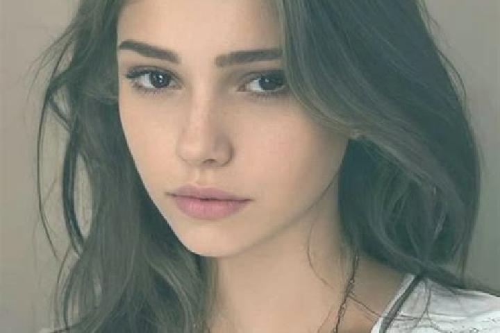 Zoey, 38, a chestnut grey-eyed slavic companion based in Fuhuan. Offering Tantra, Couples, Domination. Available for incall and outcall, overnight bookings a...
