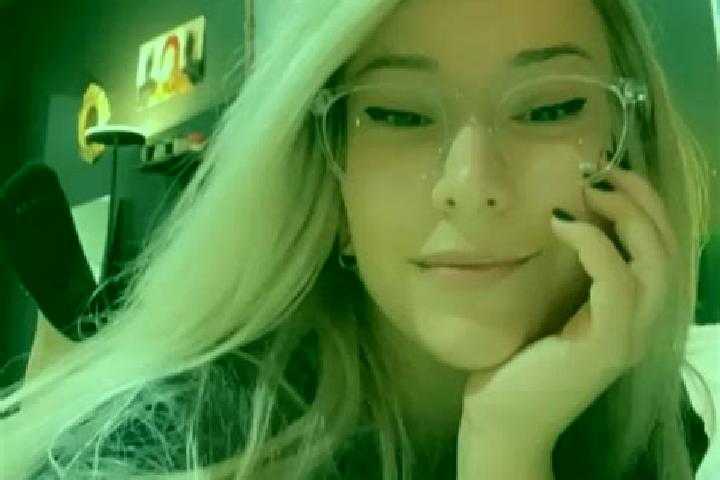 Zoey, 38, a platinum blonde amber-eyed indian companion based in San Nicolo a Tordino. Offering GFE, Couples, BDSM. Available for incall and outcall, overnig...