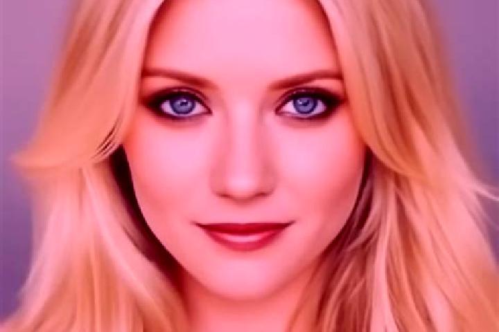 Zoey, 39, a blonde dark-eyed mixed companion based in Bavet. Offering Travel Companion, Party Girl, Couples, Roleplay, Erotic Massage. Available for incall a...
