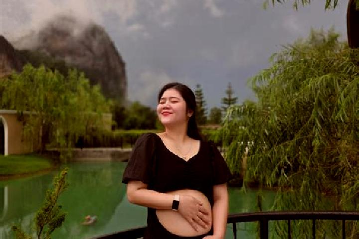 Zoey, 39 — Escort in Balinghem, France